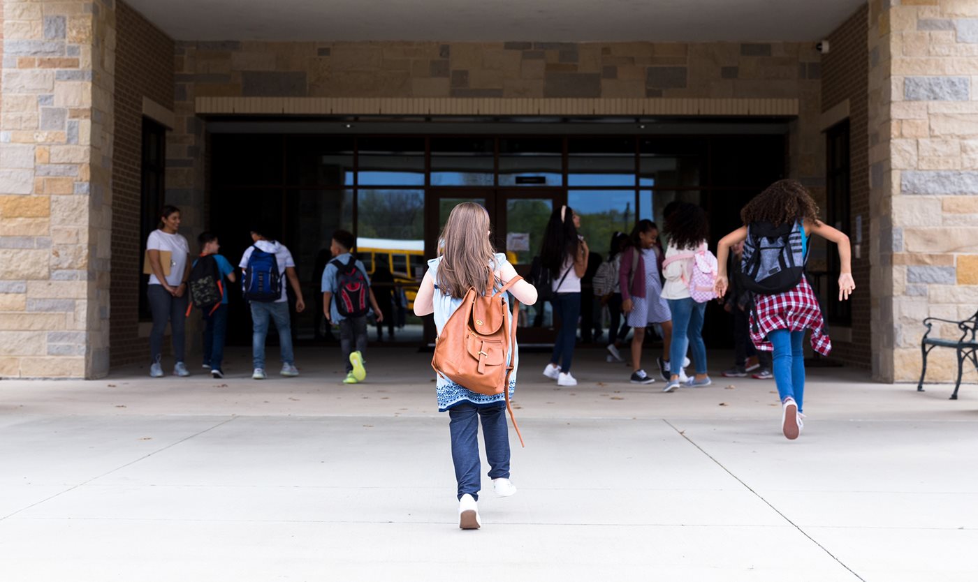 Children running to school